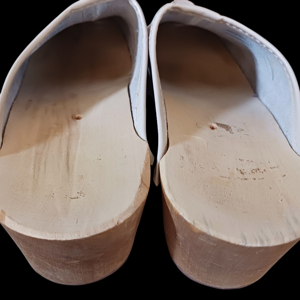 Clogs - Picture 6 of 7